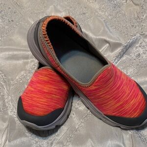 Bzees Women's Slip-On Mules in Pink and Orange